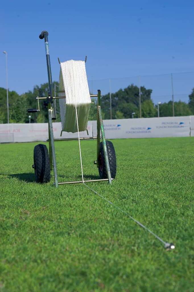 Vinda Schnurwagen im Einsatz auf dem Sportplatz